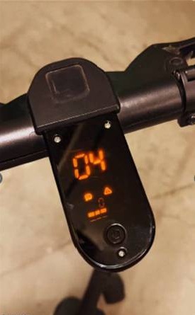 Intelligent QLED Dashboard Displays for E-Scooter