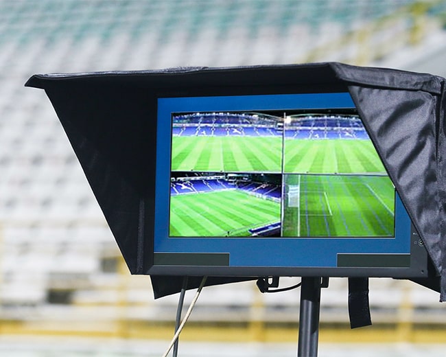 審判員のビデオ助手としてIP-65タッチLCDシステム