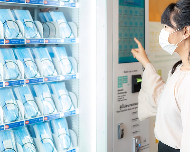新型コロナ対策としてマスク自動販売機にタッチ液晶搭載